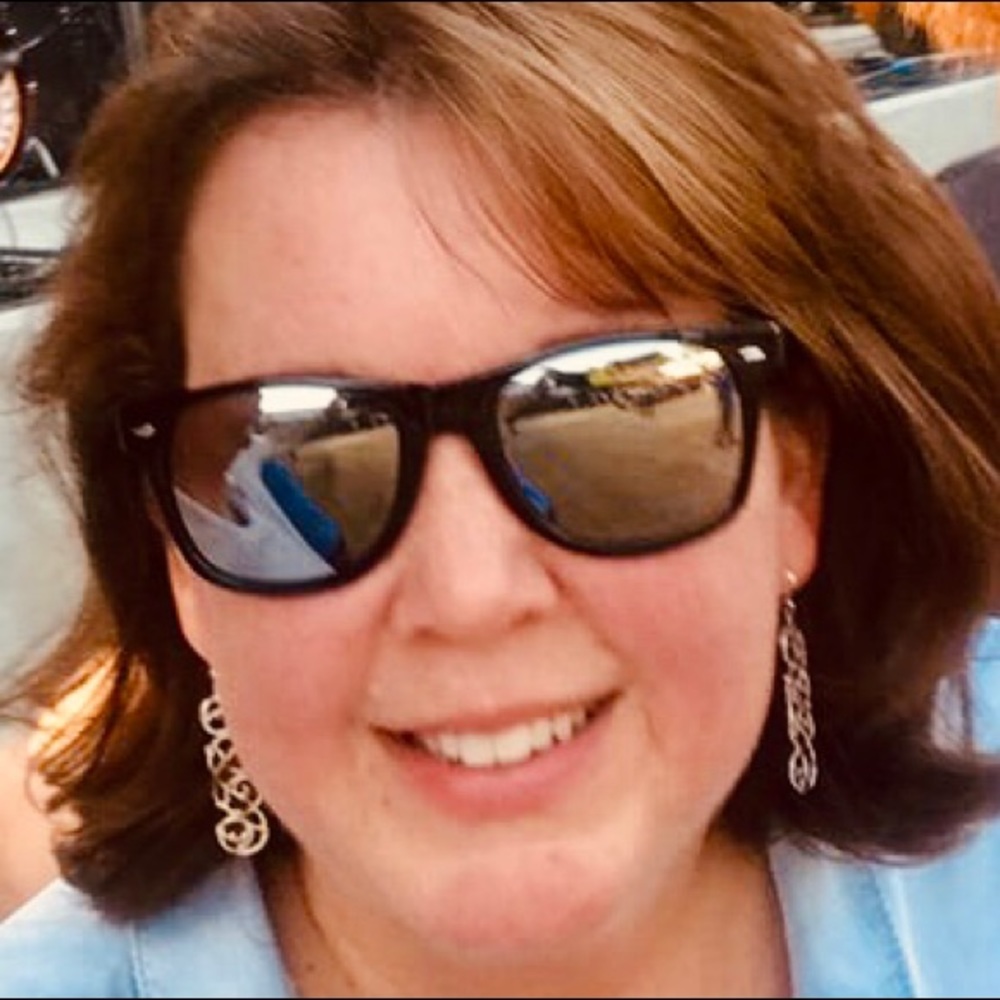 Meet your Posher, Lori